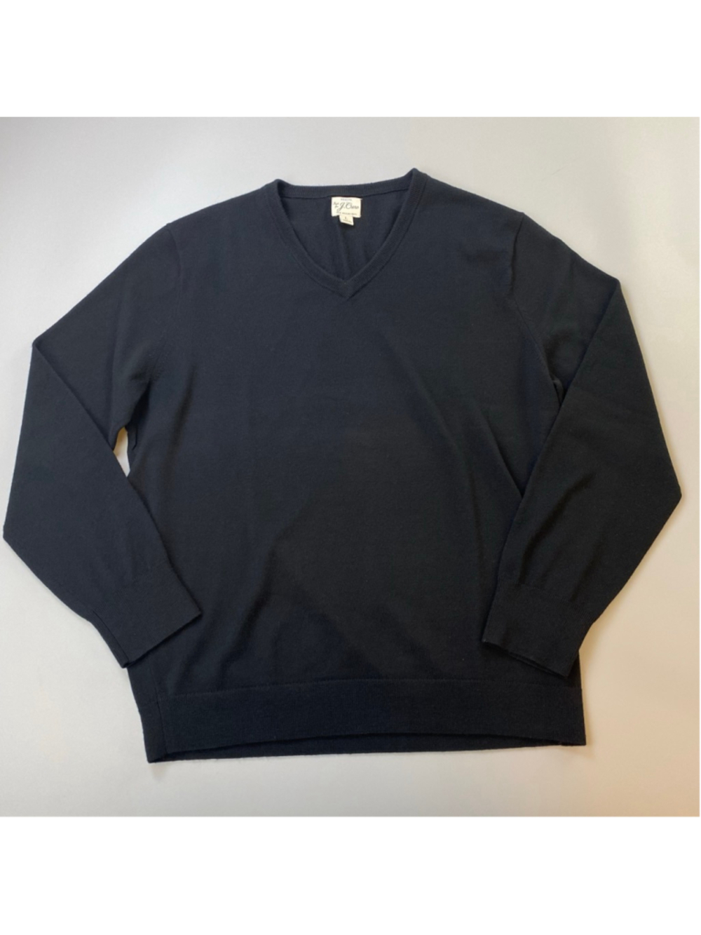 J.Crew Sweater Mens Large Black 100% Merino Wool V-Neck Minimalist Quiet Luxury